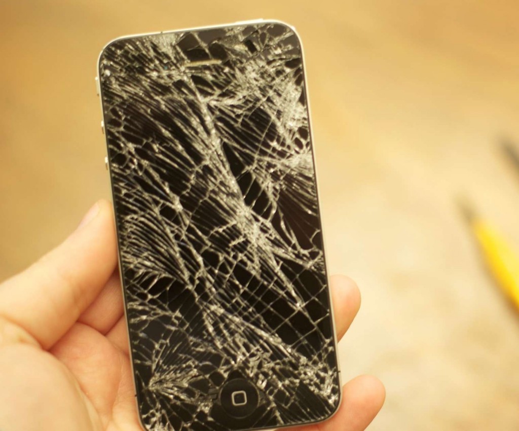 iPhone 5 разбитый экран
